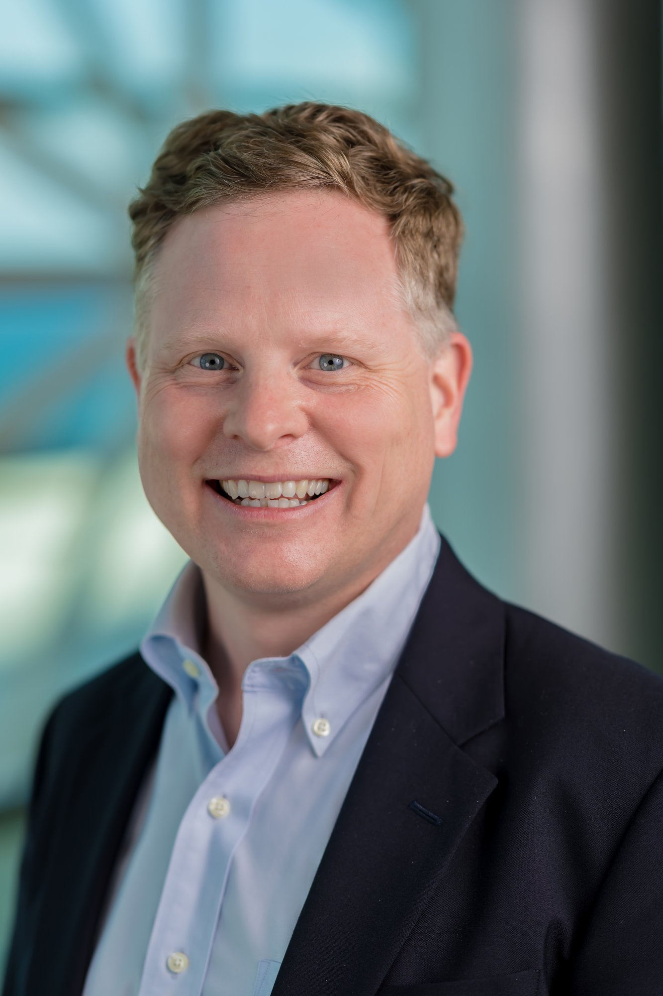 mark_lindsey_headshot_20181115_broadsoft_connections PORTRAIT